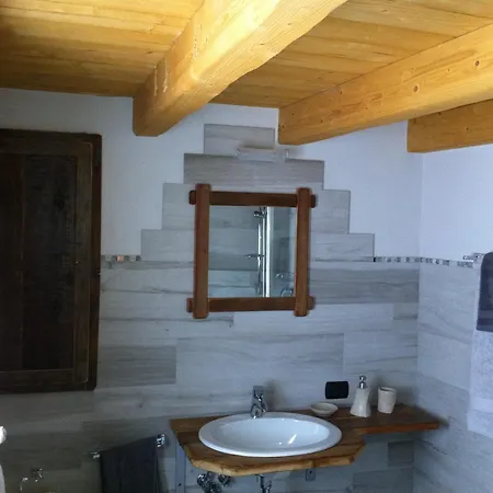 Alpe Rebelle Bed & Breakfast 3*