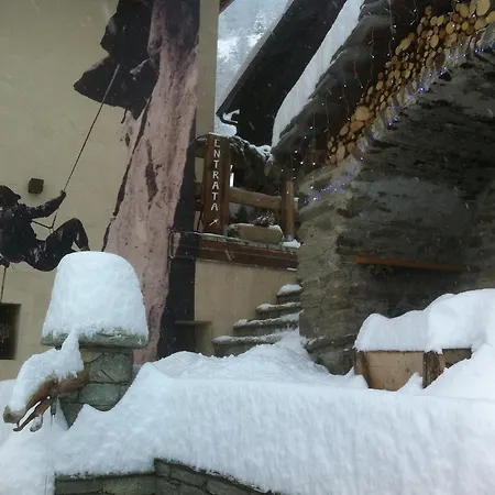 Alpe Rebelle Bed & Breakfast 3*