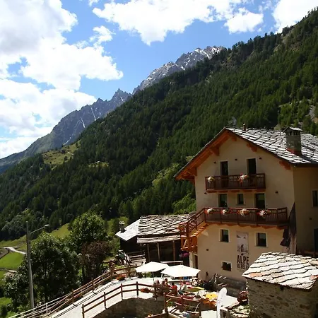 Alpe Rebelle Bed & Breakfast 3*